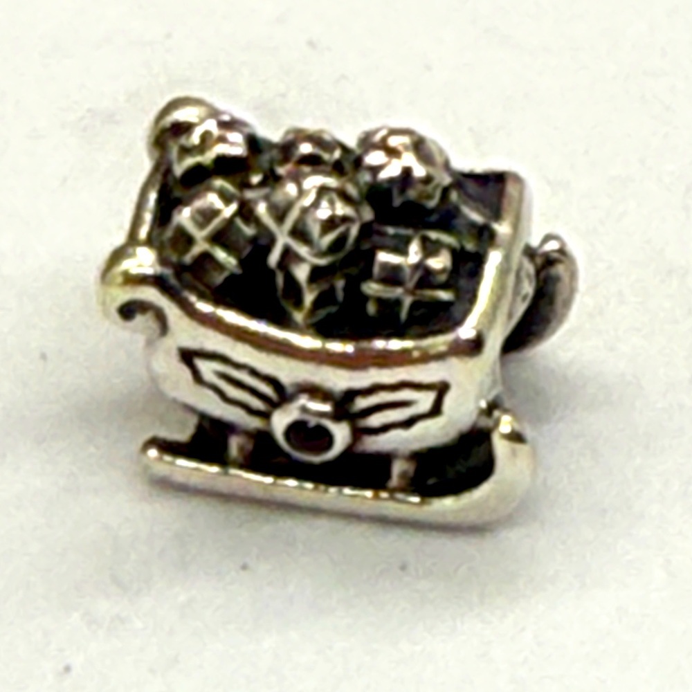 Authentic Pandora Sterling Silver ALE 925 Holiday Sleigh with Presents Charm